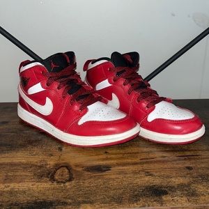 Air Jordan Mid